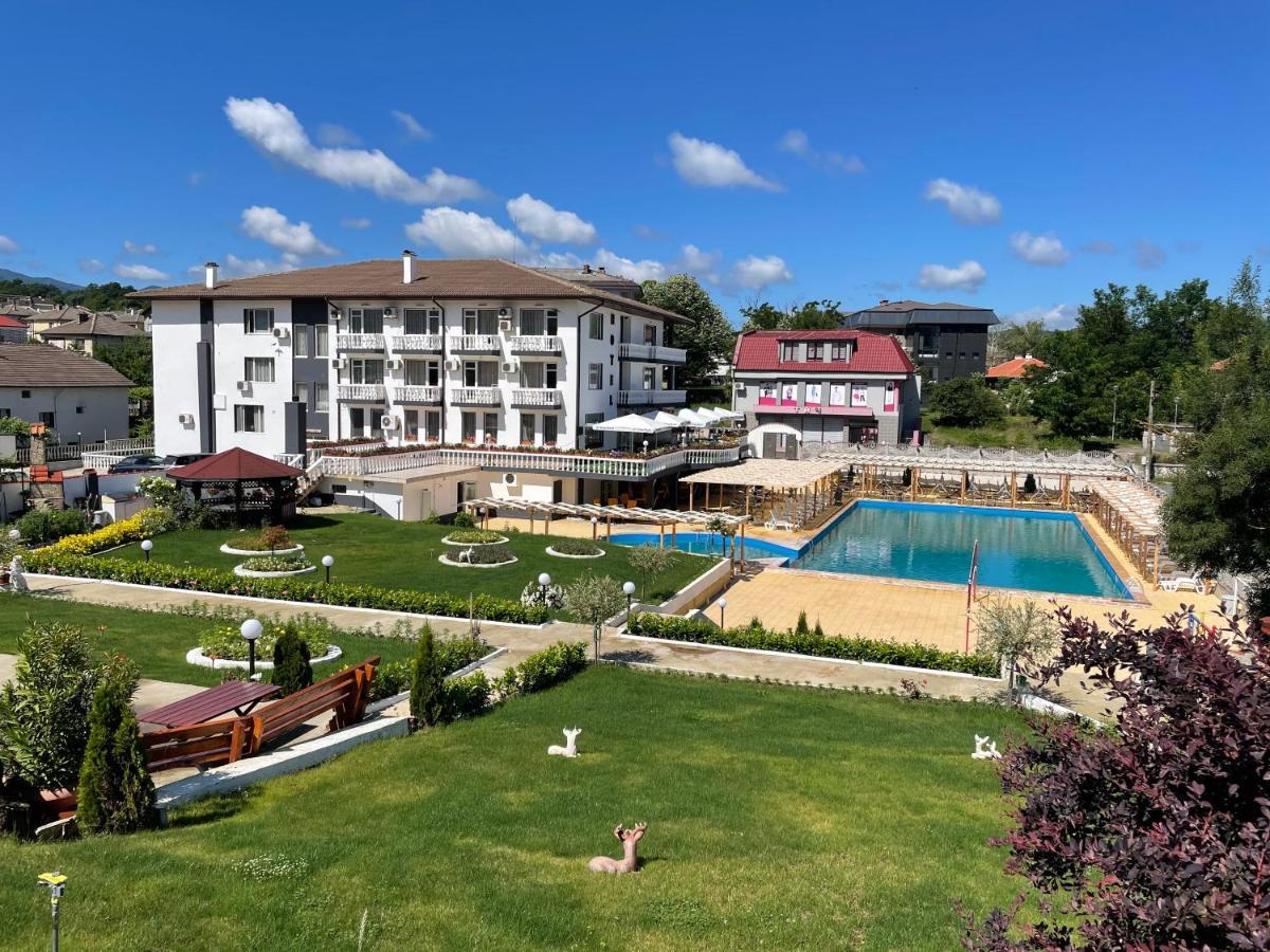 Hotel Elit Kirkovo  Buitenkant foto