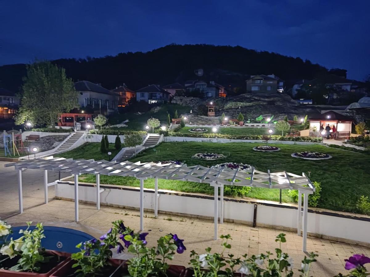 Hotel Elit Kirkovo  Buitenkant foto