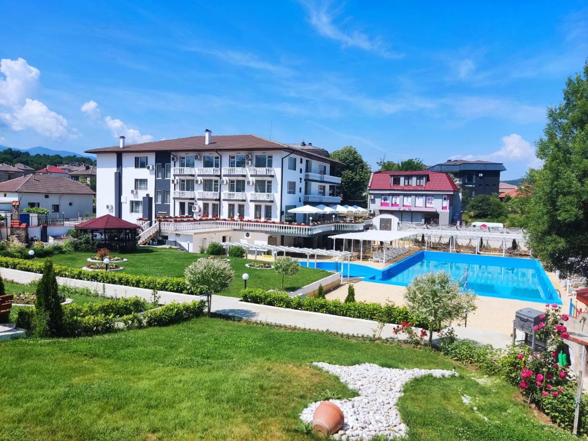 Hotel Elit Kirkovo  Buitenkant foto