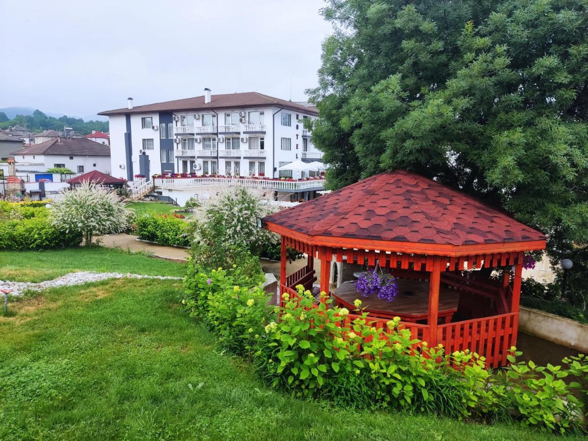 Hotel Elit Kirkovo  Buitenkant foto