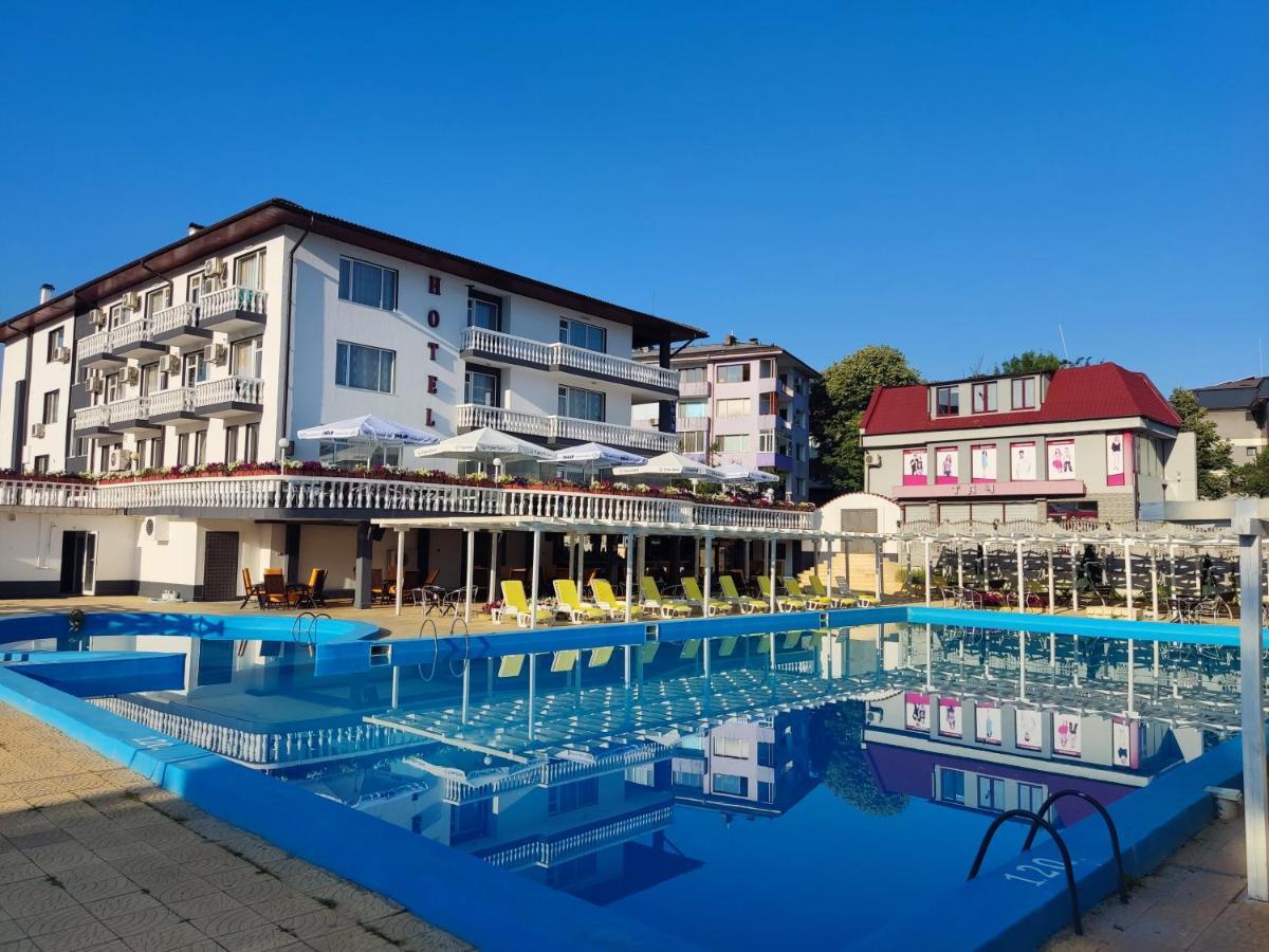 Hotel Elit Kirkovo  Buitenkant foto