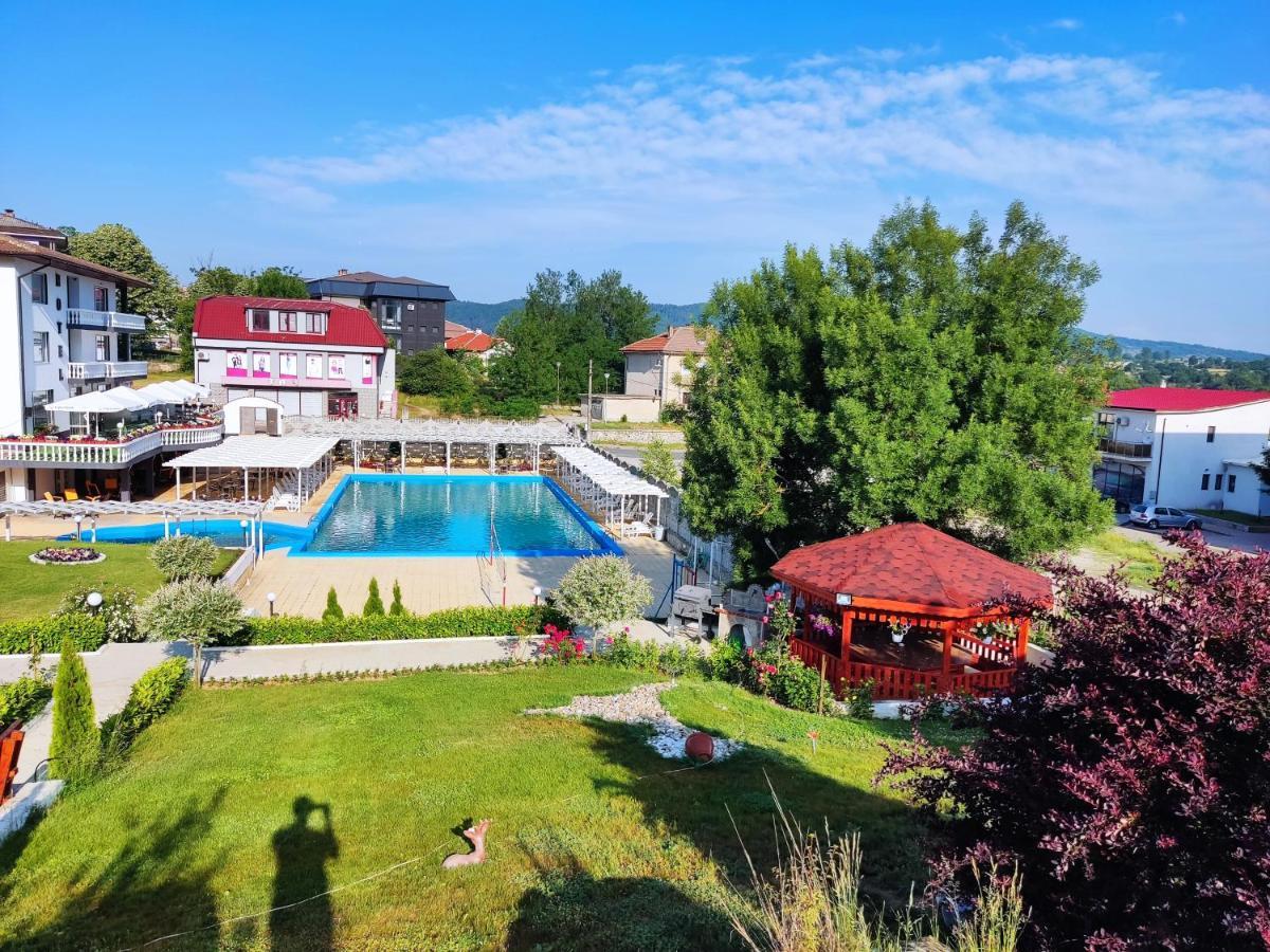Hotel Elit Kirkovo  Buitenkant foto