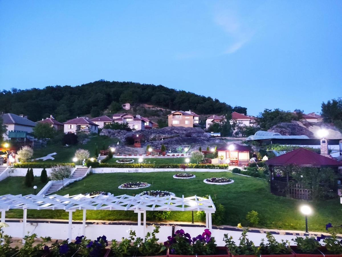 Hotel Elit Kirkovo  Buitenkant foto