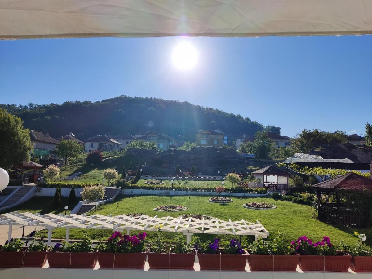Hotel Elit Kirkovo  Buitenkant foto