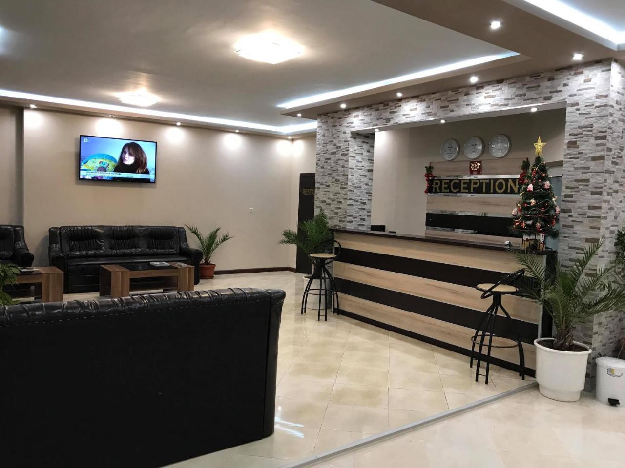 Hotel Elit Kirkovo  Buitenkant foto